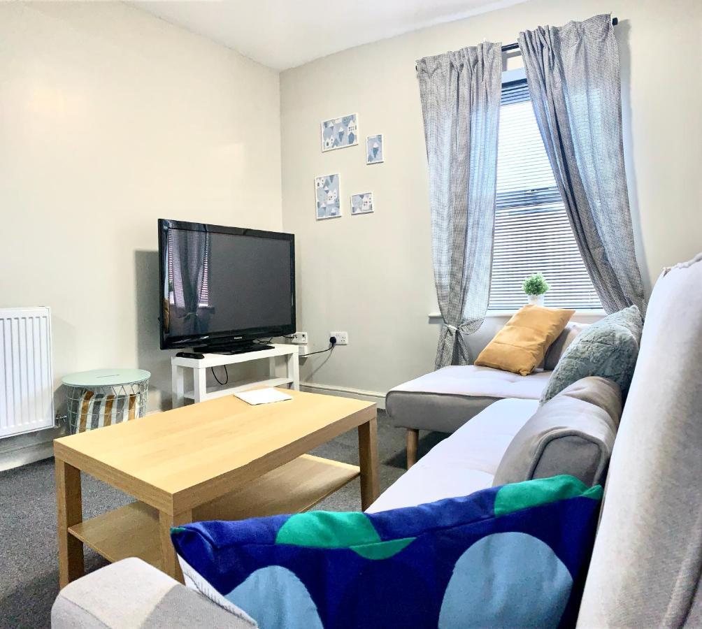 ווייקפילד Free, Large Car Park Apartment מראה חיצוני תמונה